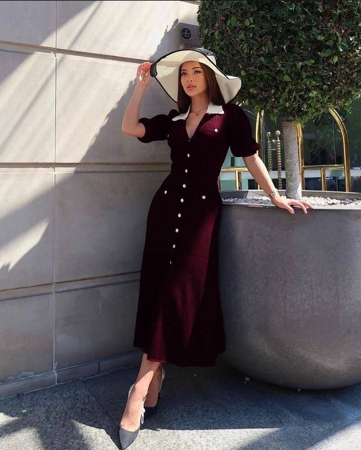 Alessa Short sleeve elegant knit dress with buttons