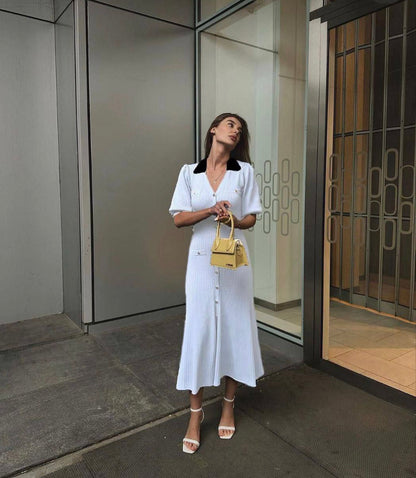 Alessa Short sleeve elegant knit dress with buttons